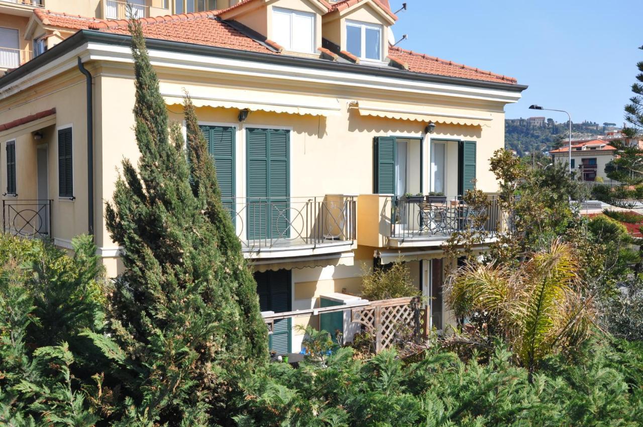 Appartamento Villa Rita A 100 M Dal Mare! 瓦莱克罗夏 外观 照片