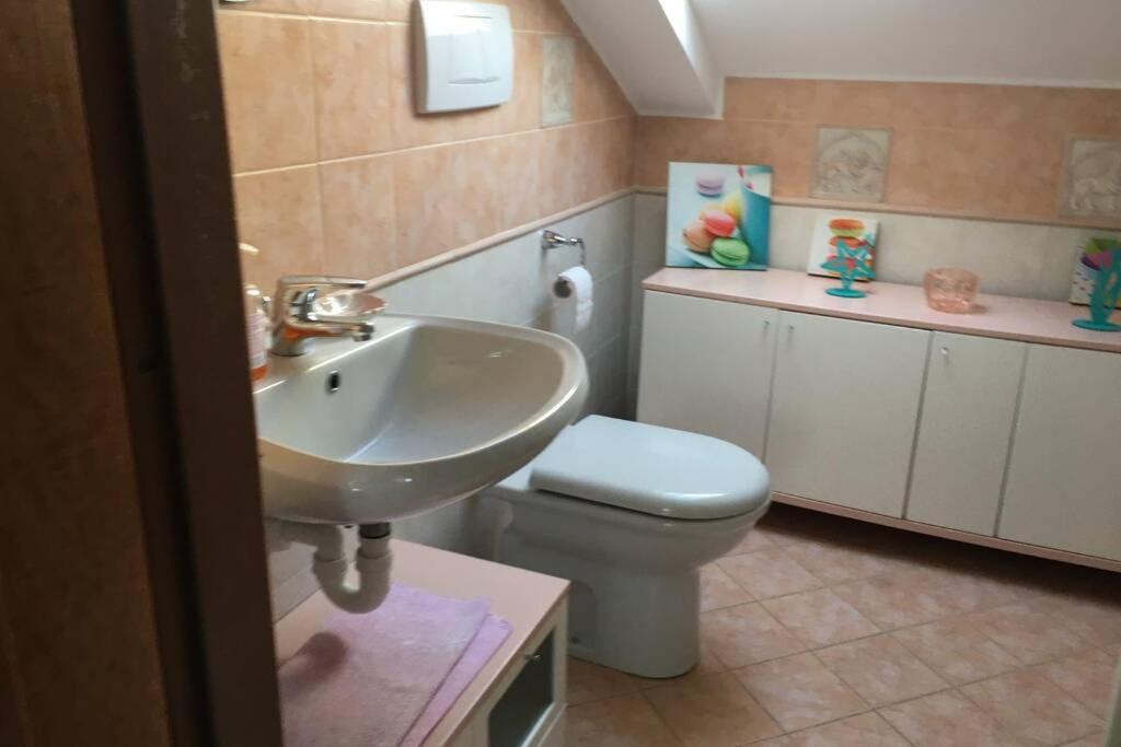 Appartamento Villa Rita A 100 M Dal Mare! 瓦莱克罗夏 外观 照片